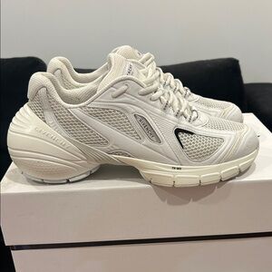 Givenchy TX-MX Runner